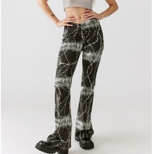 BDG Printed Ruched V-front Flare Jeans